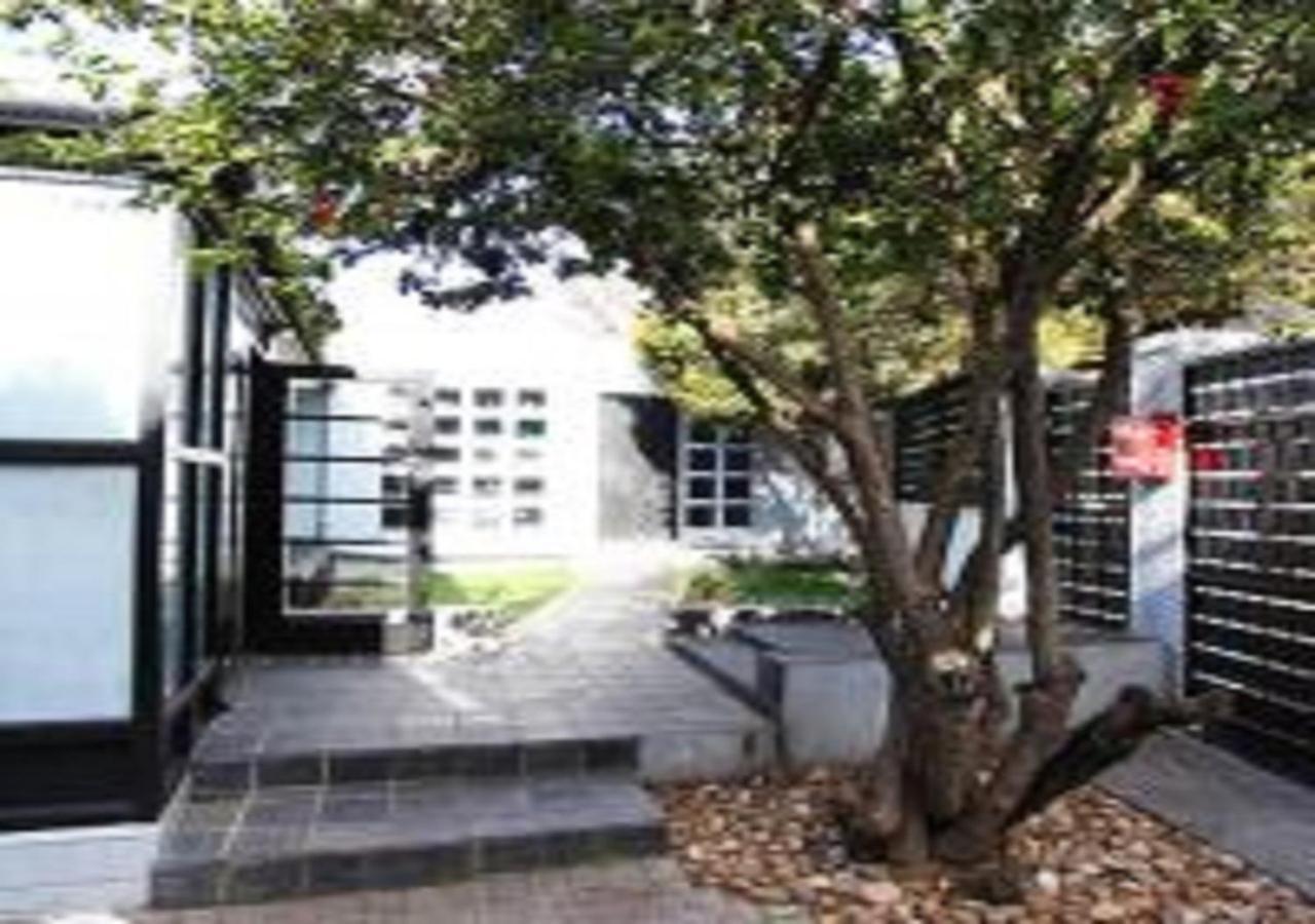 Urban Oasis At Windburg Suites Cape Town Exterior photo